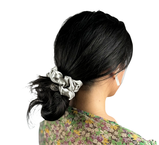 Scrunchie Ivory Medium