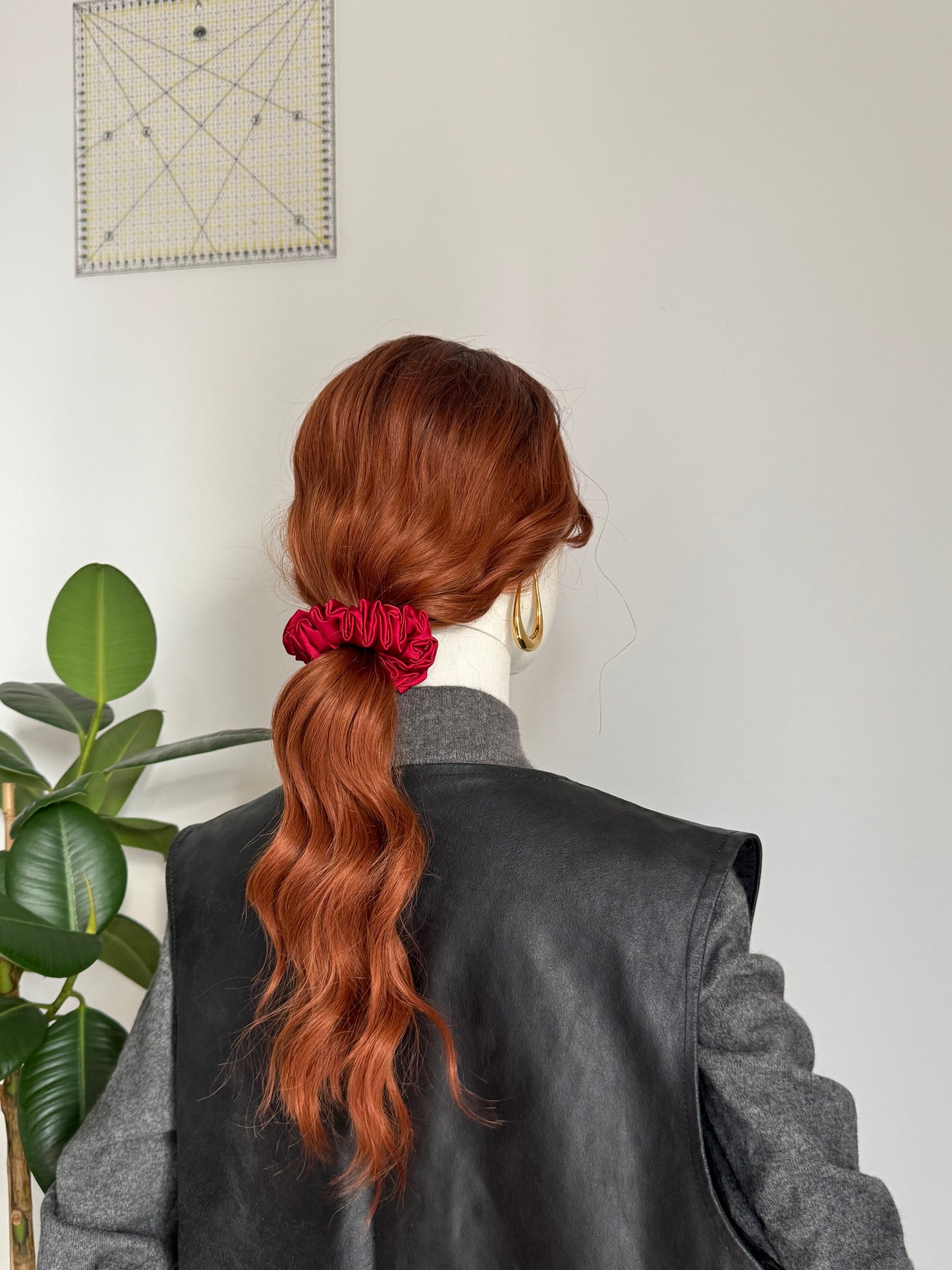 Scrunchie Velvet Cake